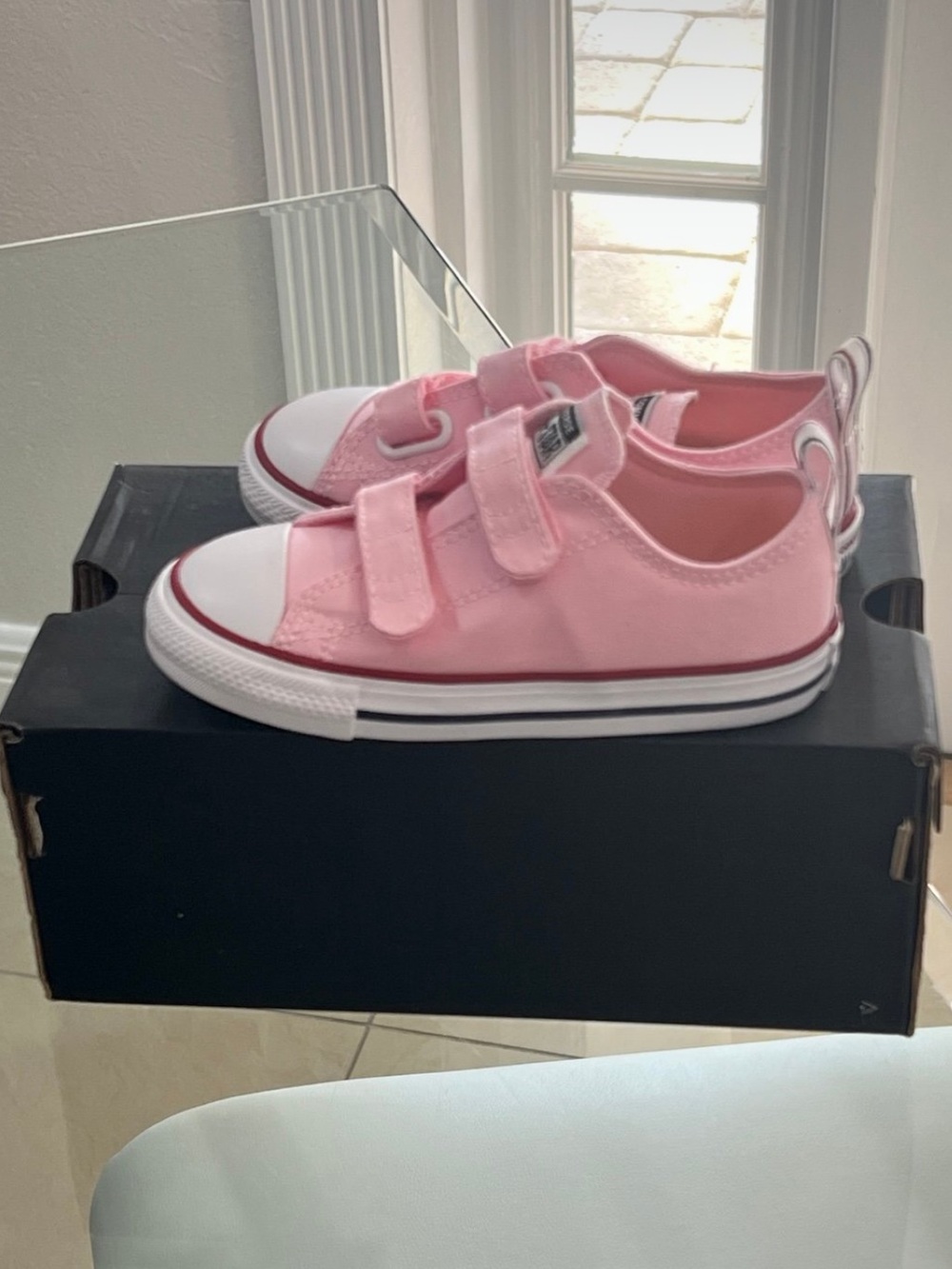 Converse girls' Chuck Taylor All Star Easy-On Low Top Sneaker sz 9 (new in box) - Picture 3 of 6